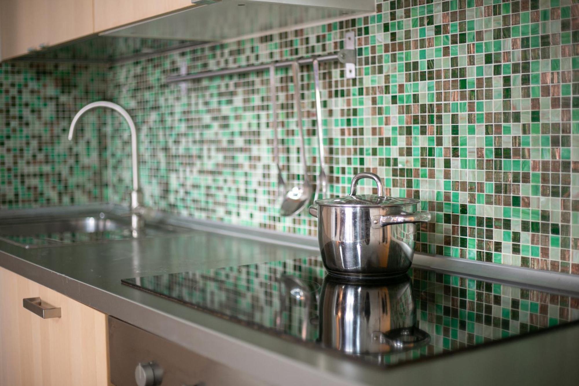 Apartament White And Brown Exclusive Loft With Terrace - Free Parking - M2 Station Mediolan Zewnętrze zdjęcie